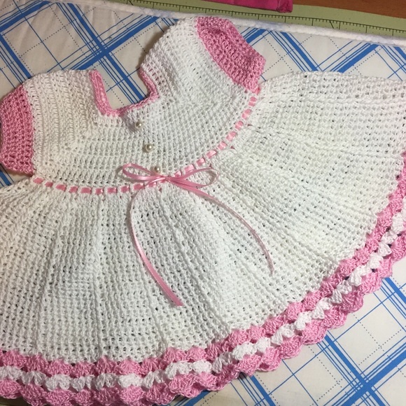 Beautiful baby crochet set - Picture 2 of 4
